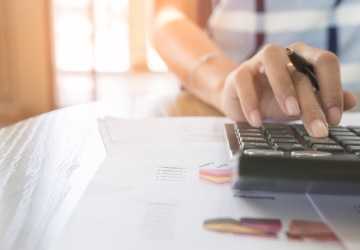 Explaining mortgage closing costs